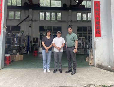 Íránští zákazníci