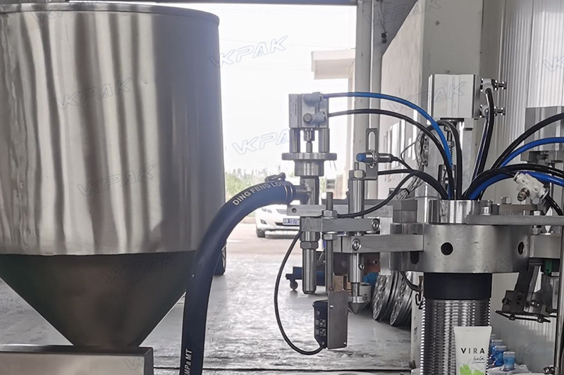 Systém plnění trubek