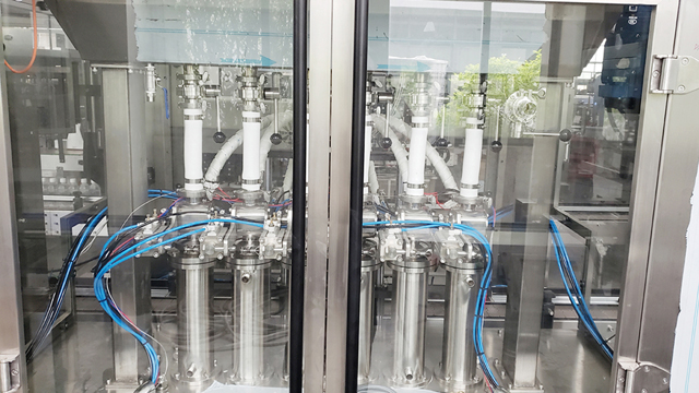 6 hlav velká nádoba 5kapalina uzávěr plnění oboustranný