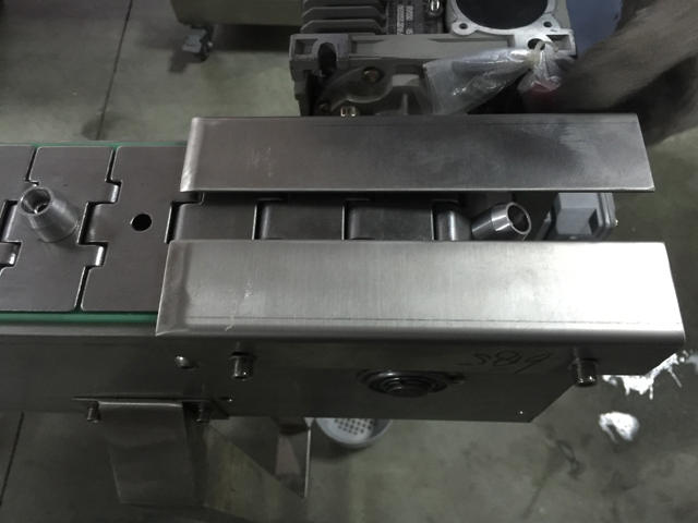 automatické padající čepice.jpg