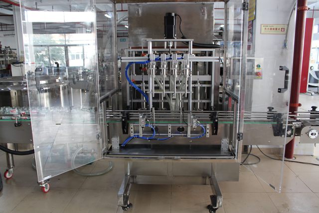 PLNICÍ STROJ 4 hlavy (3).JPG