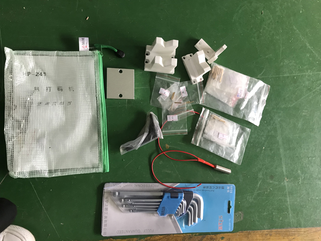 náhradní díly na spodní označení rtěnky.jpg