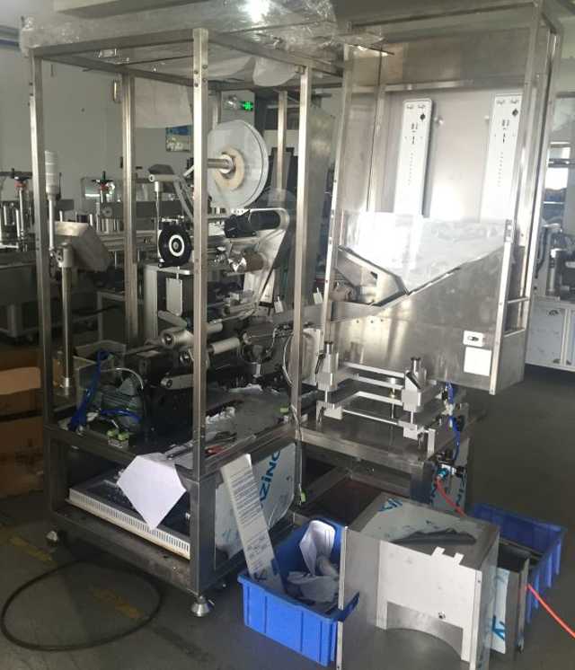 stroje v továrně na trubky labelling.jpg