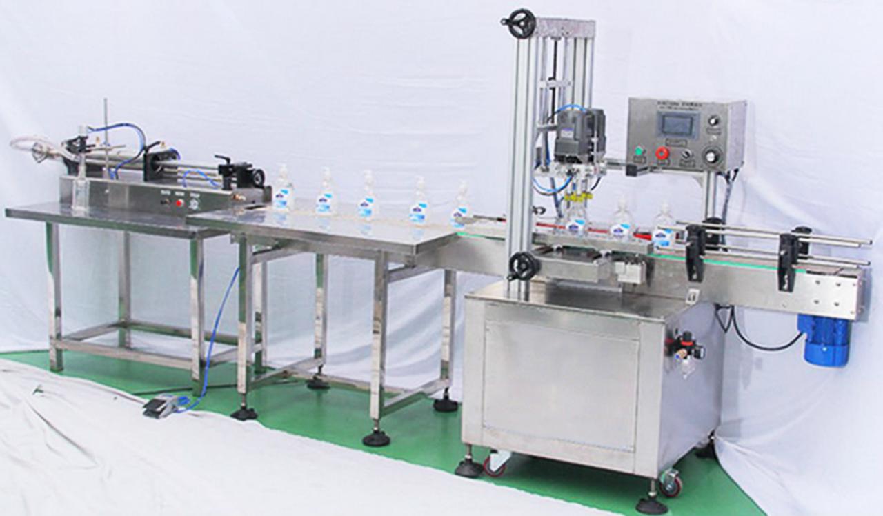 inline šroubovací uzávěr stroje.jpg