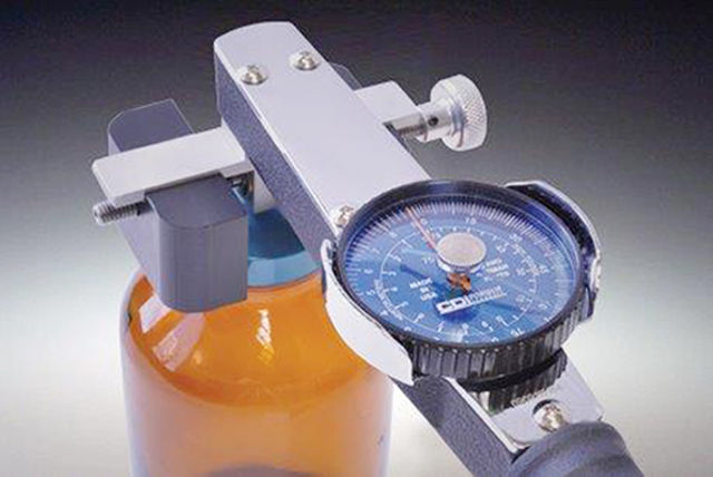 Uzavírací momentový klíč.jpg