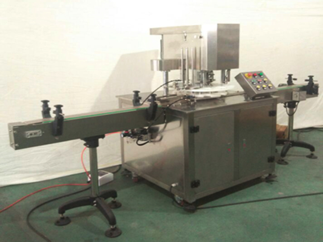 plombovač plechovek.jpg