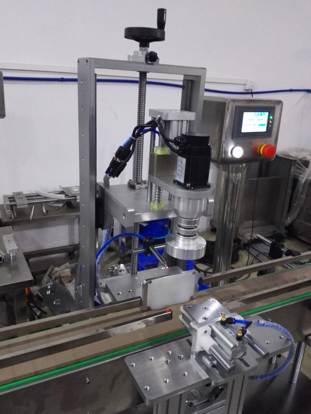 jednohlavý uzavírací stroj jars.jpg