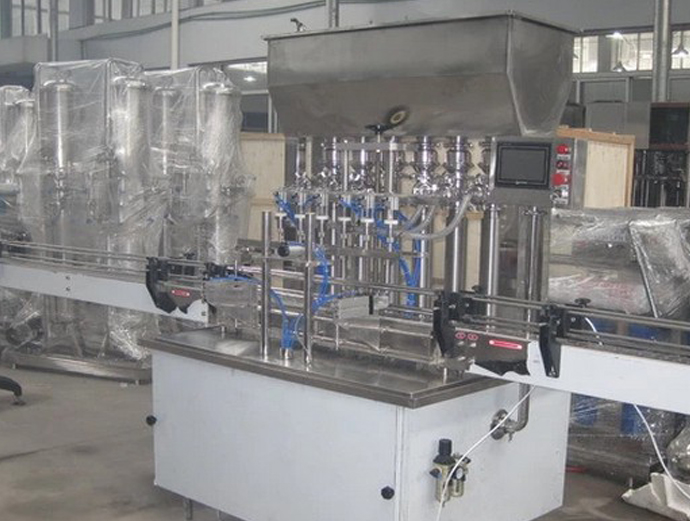 6 filling heads filling machine automatic linear model 6 hlav tekuté plnivo.jpg