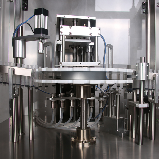 uzávěr plnění stříkačky.jpg