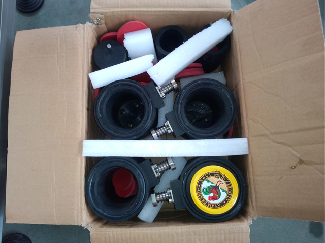 uzavírací hlavy pro různé lahve moulds.jpg