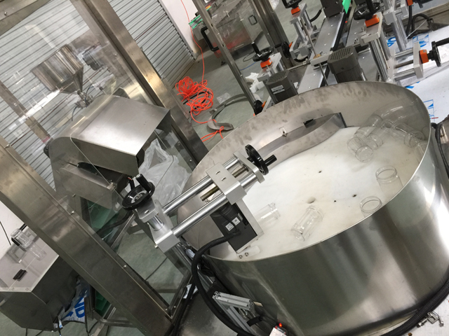 lahve unscrambler lifting system.jpg