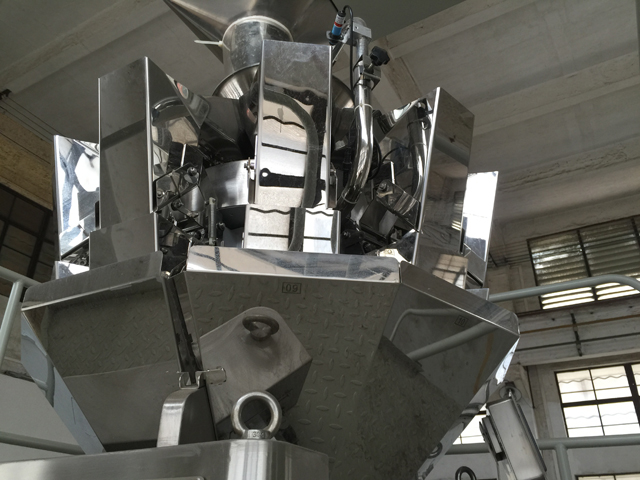 vícehlava pro podávání materiálů.jpg