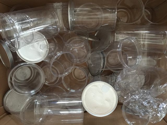 vzorky plechovek z customer.jpg