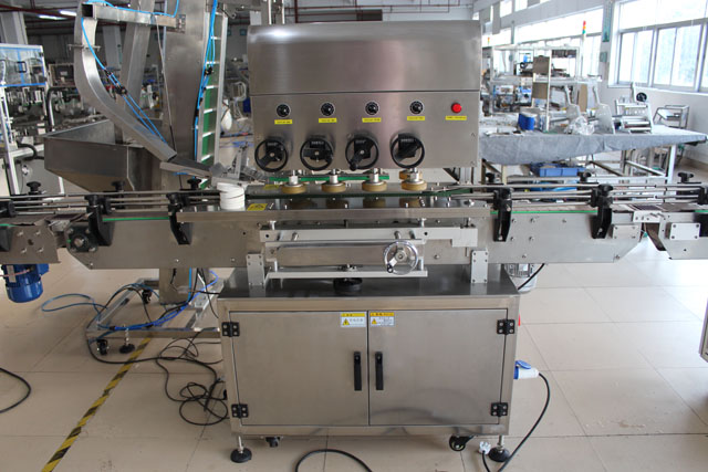 uzavírací stroj se zdvihem (3).JPG