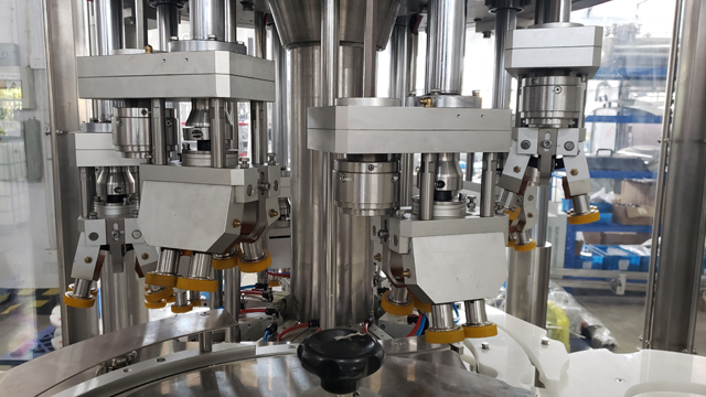 8 heas šroubovací uzávěr.jpg