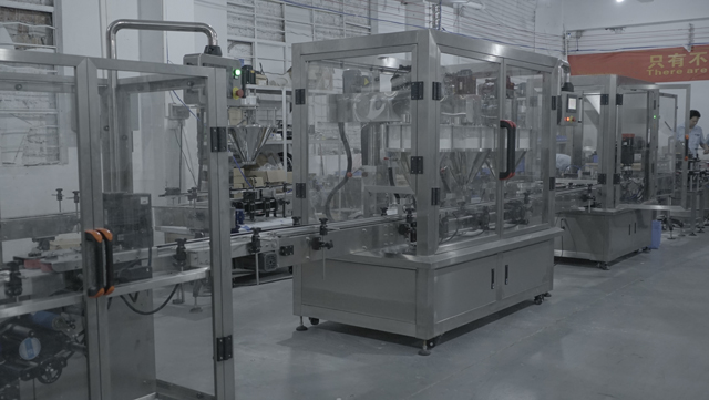 sypký prášek plnicí linka tovární převzetí.JPG