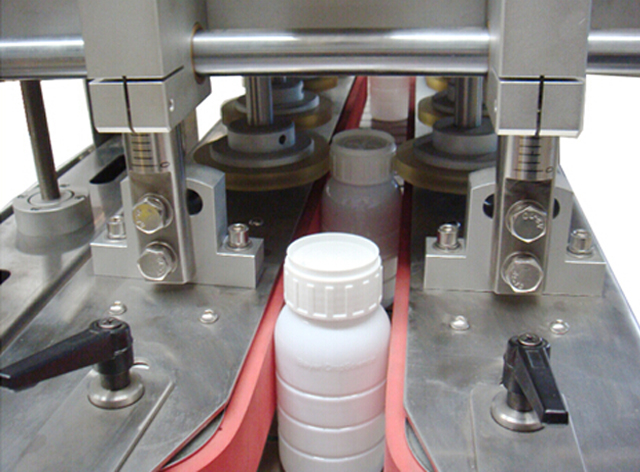 šroubovací zařízení.jpg