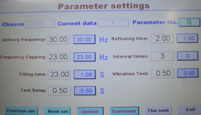 automated capping machine with touch screen controlling system stroj na uzavírání dotykové obrazovky.jpg