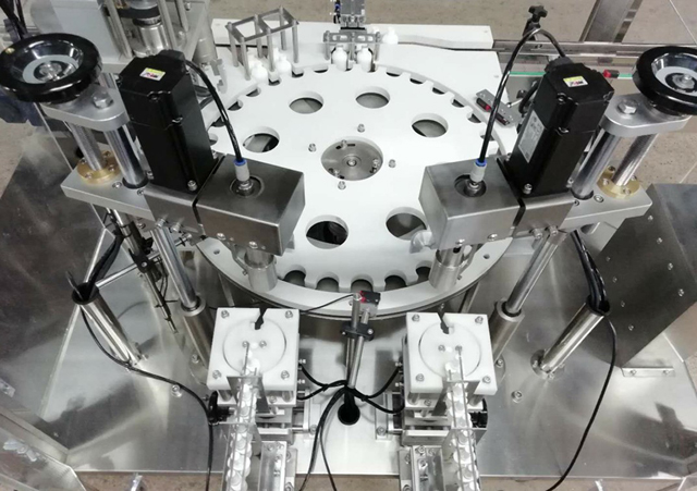 lahve robot arm feeder.jpg