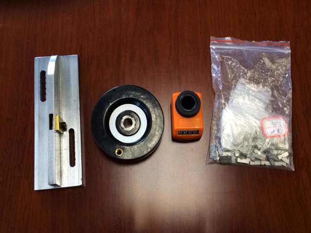 cutter mould for ultrasonic sealing machine MOULD&CUTTER pro ultrazvukový stroj na uzavírání trubek (1).jpg