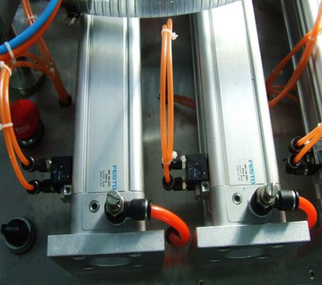 zavřít obrázky pro plnicí stroje.jpg