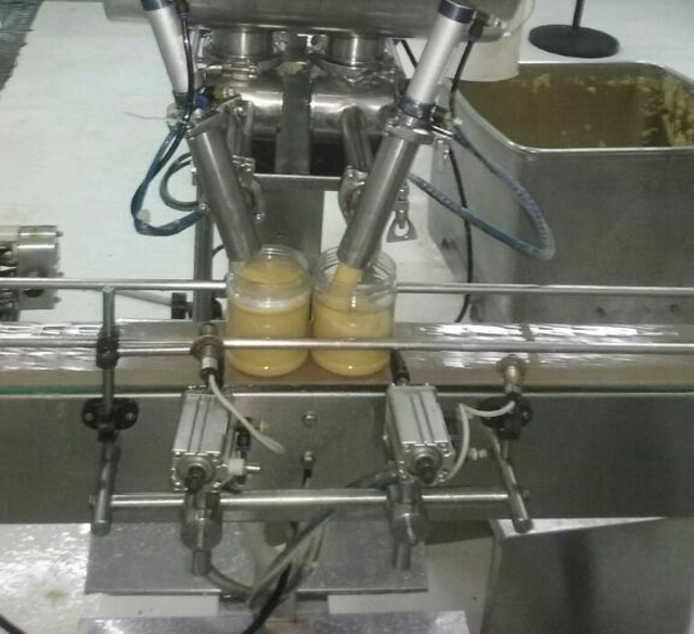 Plnicí stroj PO.jpg