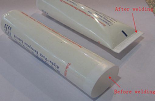 welding samples by ultrasonic tube sealer svařovací vzorky pomocí ultrazvukového těsnění trubek.jpg