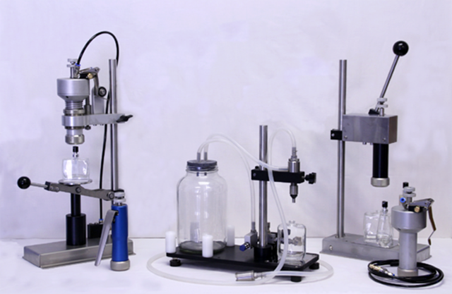 krimpovací stroje na skleněné lahve.jpg