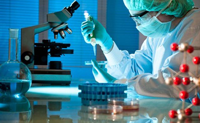 workers testing filling sealing samples laboratorní-testování-s-trubkami-plnidlem-těsnícím.jpg