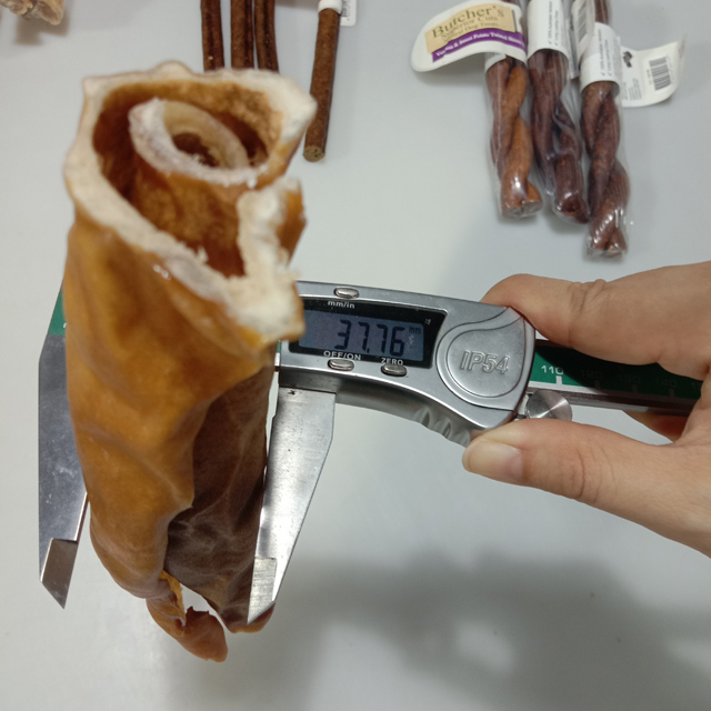 vzorky krmiva pro psy pro labeling.jpg