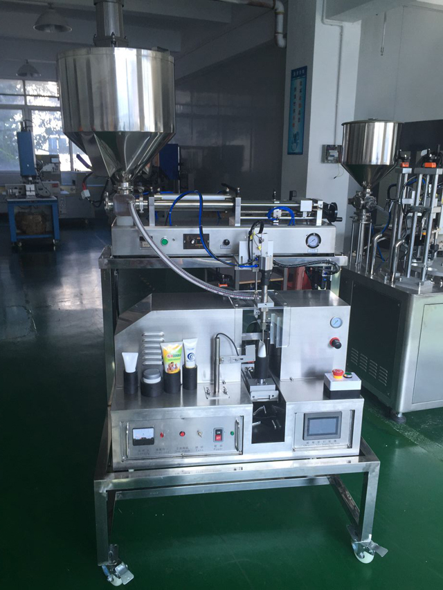 plnicí zařízení těsnění trubek (1).jpg