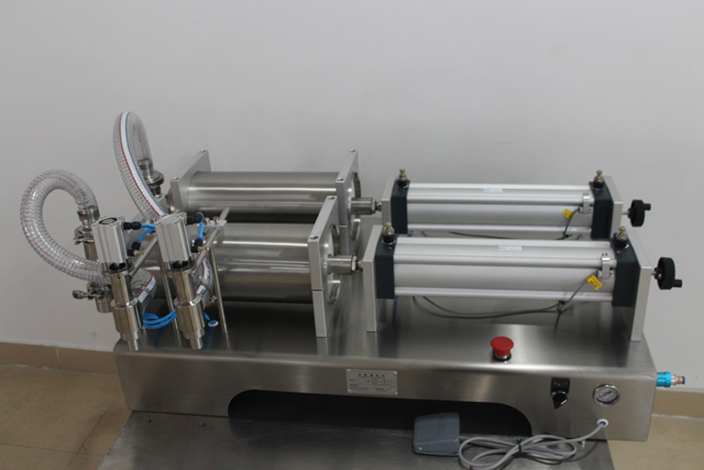 pneumatické plnicí stroje semi automatic.jpg