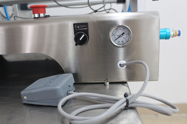 pneumatická pístová část pro plnicí stroj.jpg