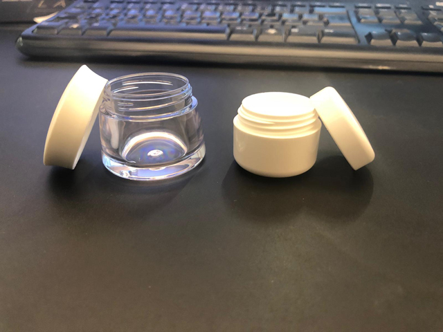 vzorky sklenic pro uzavření