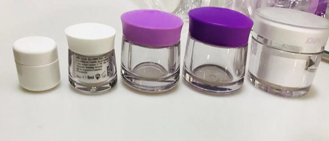 vzorky uzávěrů pro utěsnění